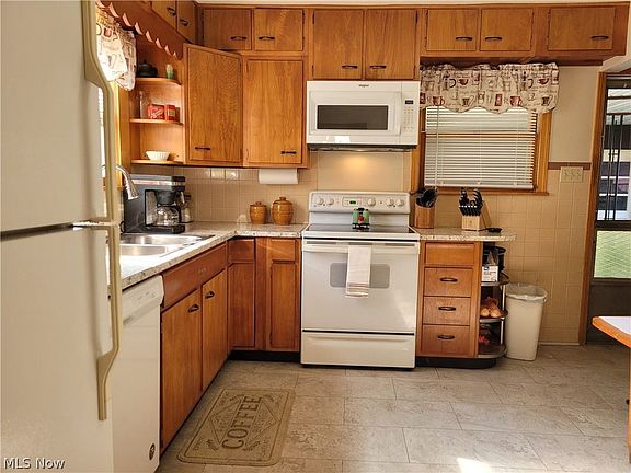 3rd image of 4000 Idella Ave