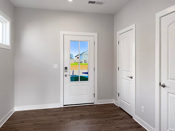 3rd image of 3175 Goswell Dr