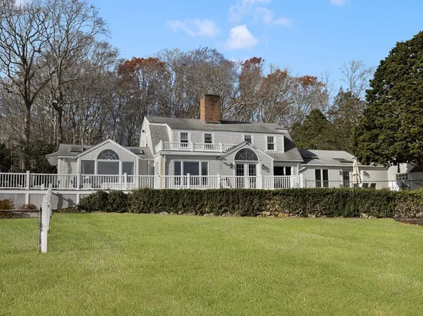 17 Swift Rd, Dartmouth, MA 02748