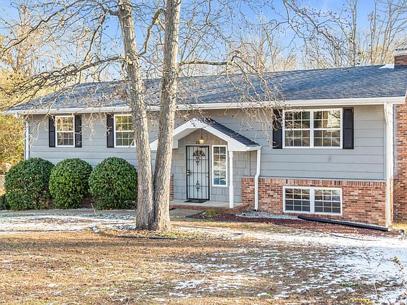 124_Rolling_Ridge_Dr_02