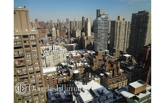 Rented by Douglas Elliman | media 17