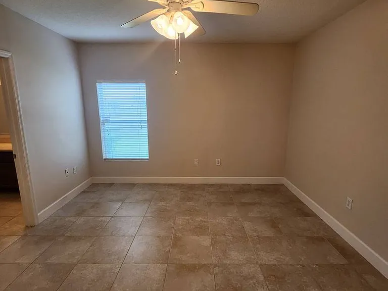 5352 Talbot Blvd — Photo 17