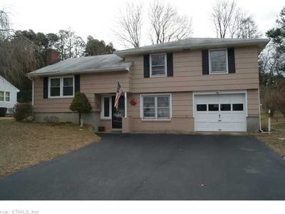 5 Maple Ave, Quaker Hill, CT, 06375