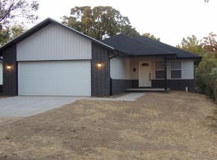 1711 W Lynn St, Springfield, MO 65802