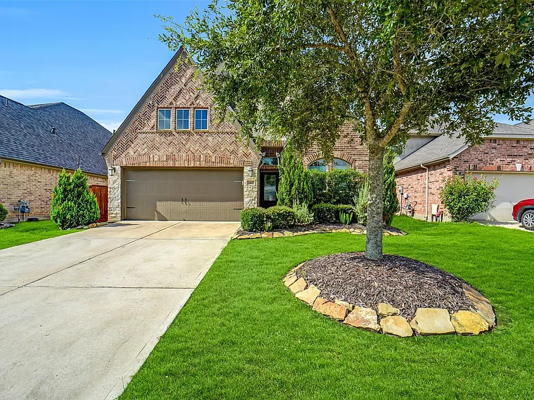 24247 Via Vitani Dr — Photo 1