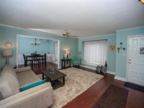 3rd image of 9000 Newton Dr