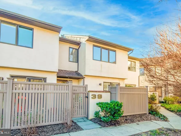 138 Montrose Ave Unit 39, Bryn Mawr, PA 19010