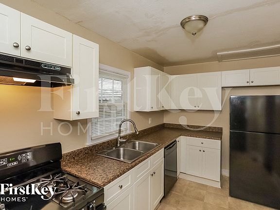 4th image of 235 Charles Ave
