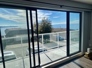 15158 Royal Ave #103, White Rock, BC