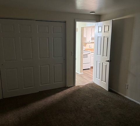 3rd image of 717 Elliott Ave #13
