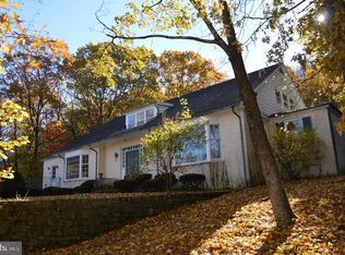 1401 Oak Rd, Pottsville, PA 17901