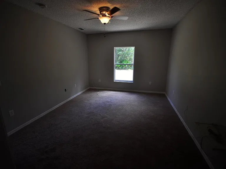 433 Lakeview Rd — Photo 6
