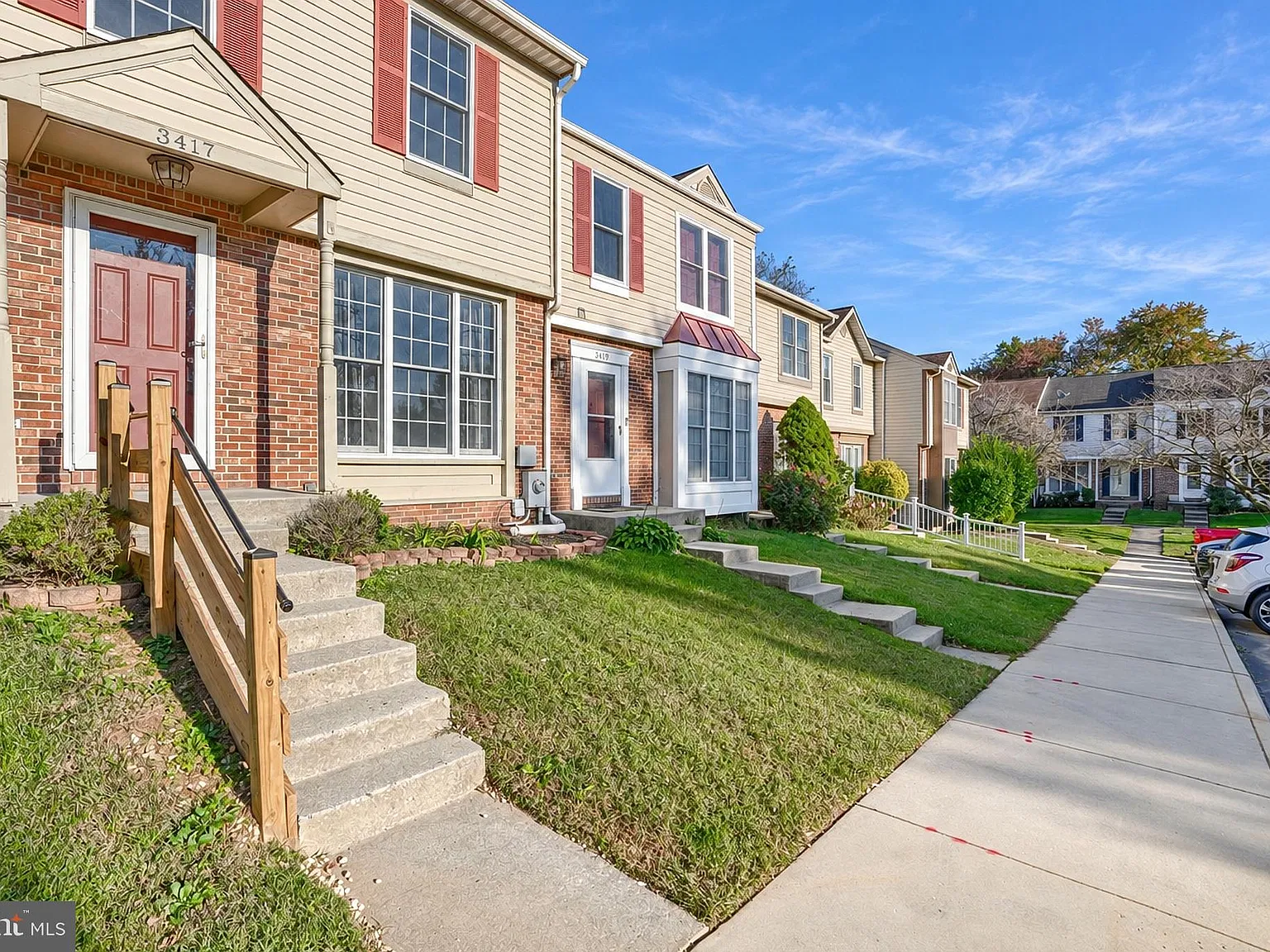 3 bed, 4.0 bath, 1540 sqft, $2,400 — Photo 2