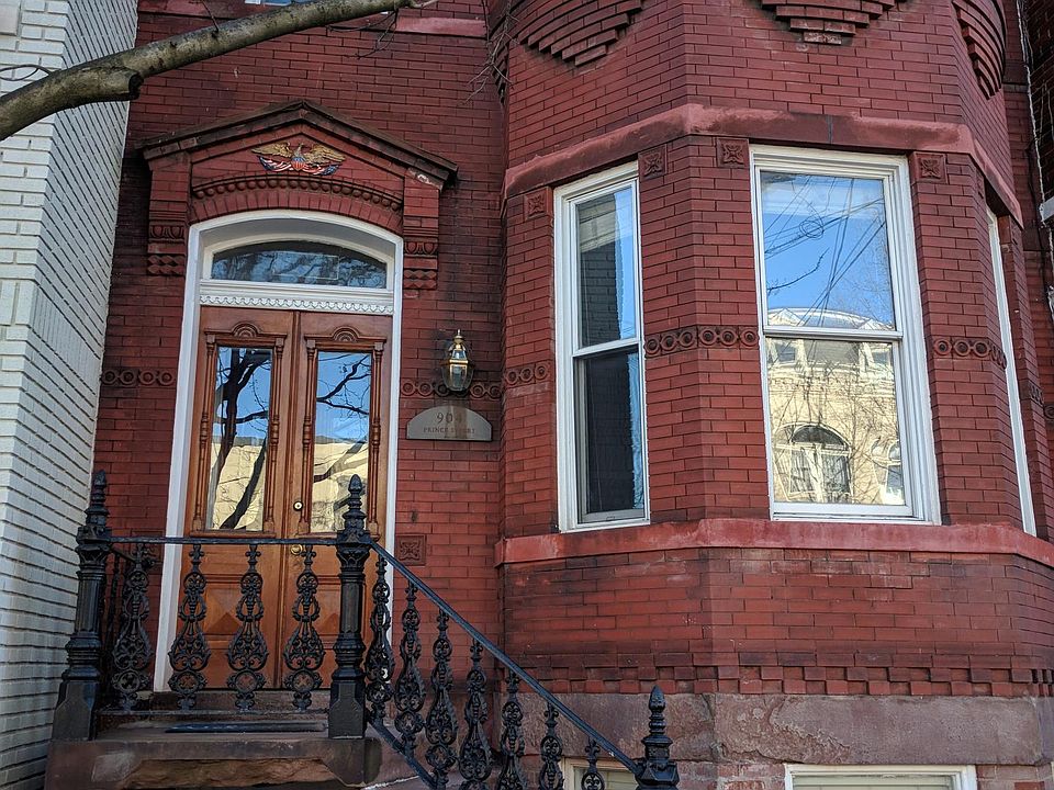 1st image of 904 Prince St #Basement