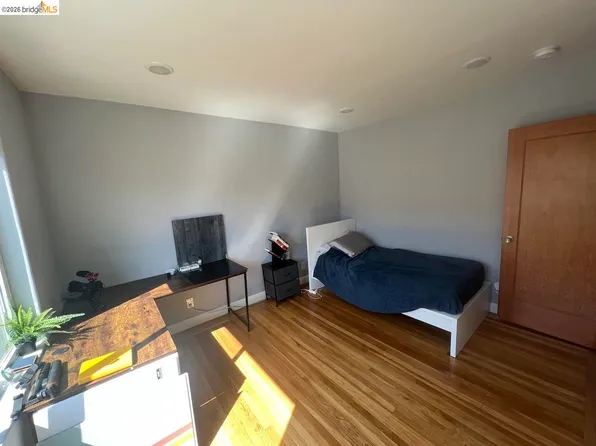 2554 Virginia St, Berkeley, CA 94709