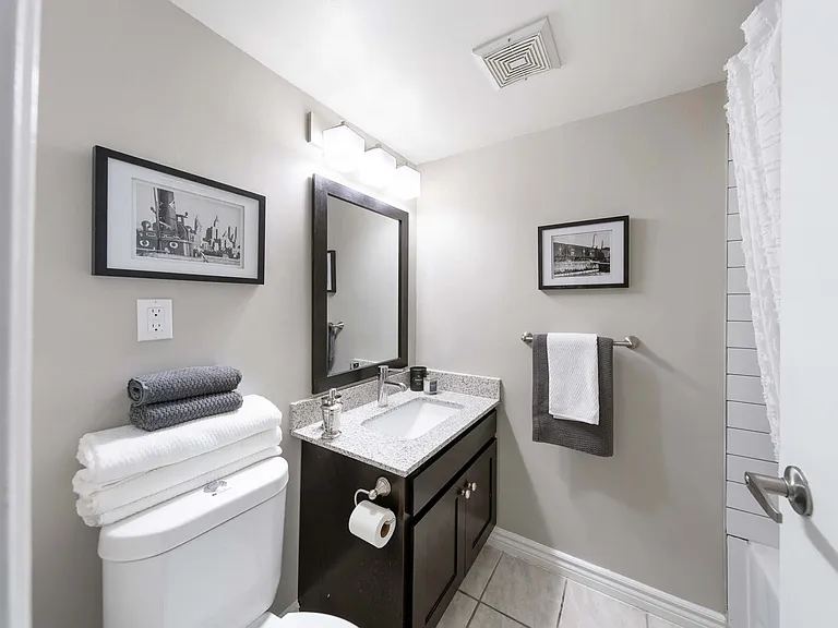 8787 Riverside Dr E — Photo 36