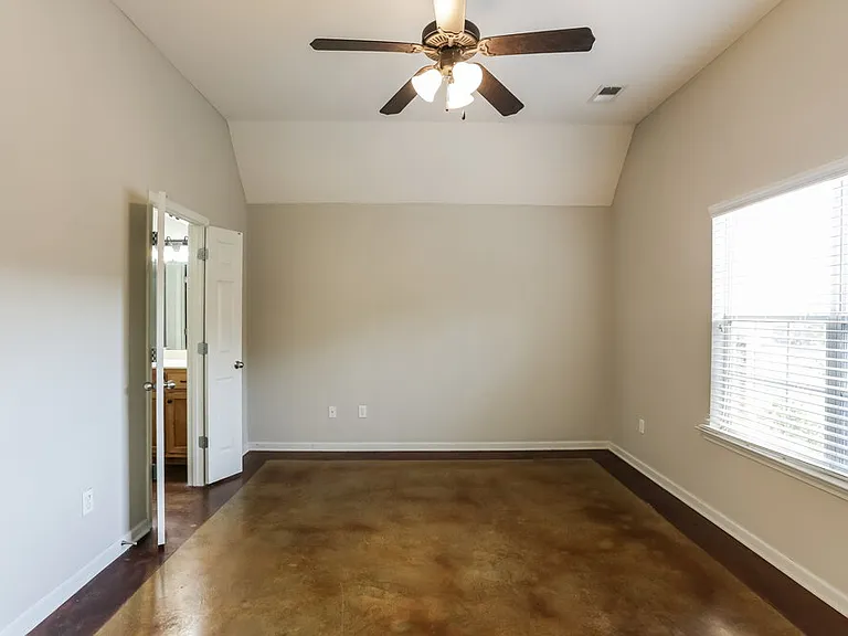 3044 Magnolia Dr — Photo 13