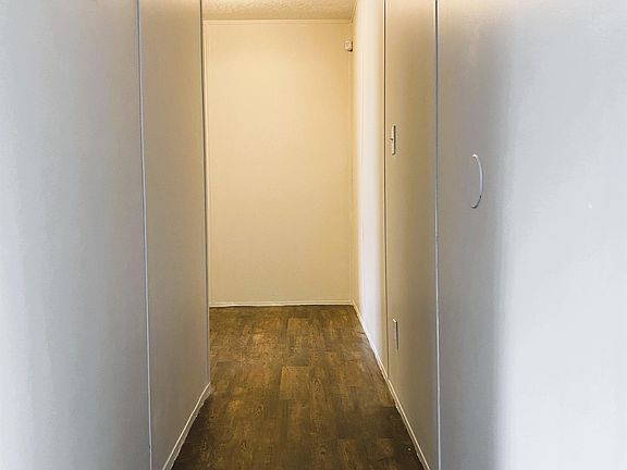 5th image of 502 Blakley Dr