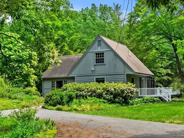 228 Chicopee Row, Groton, MA 01450