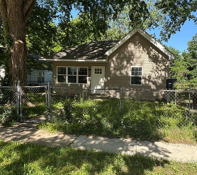 1st image of 2027 N Weller Ave