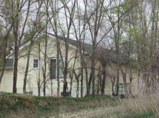 2nd image of 306 W Cornwall St