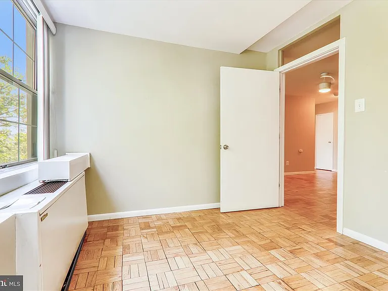 940 25th St NW #817 — Photo 18