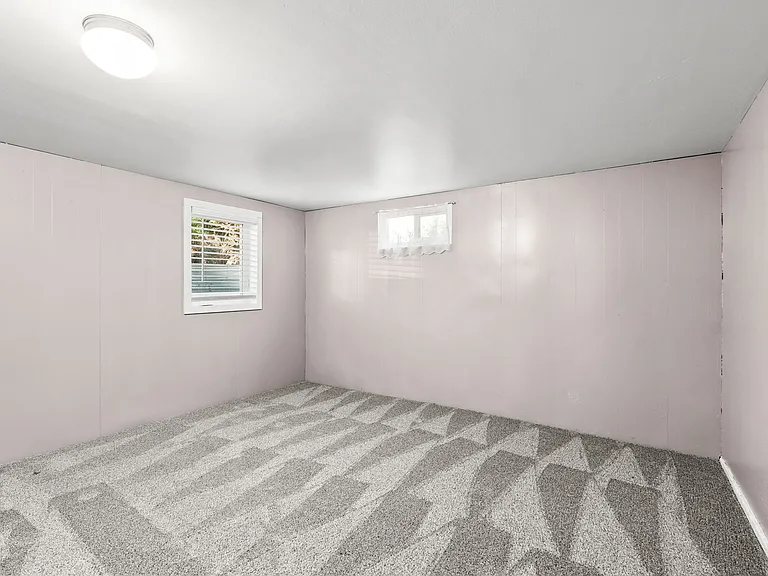 2112 E 10th Ave — Photo 19