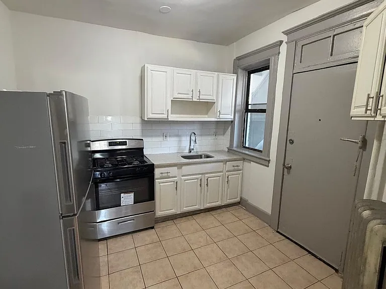 66 N Grove St #2-6 — Photo 1