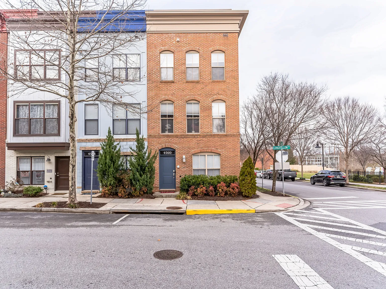 3 bed, 2150 sqft, $3,499 — Photo 1