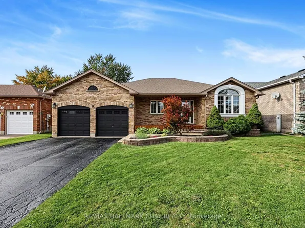 8 Graham St, Springwater, ON L0L 1P0