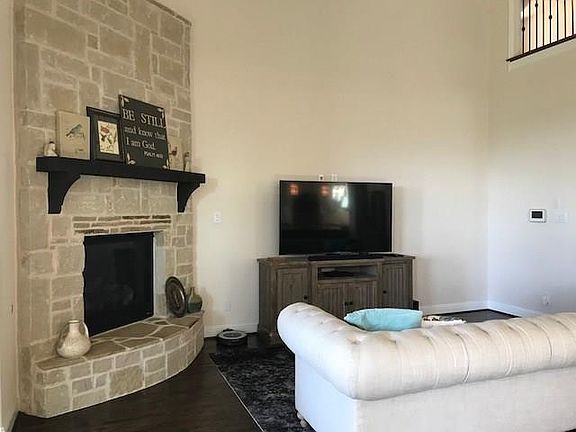 4th image of 1213 Bradford St