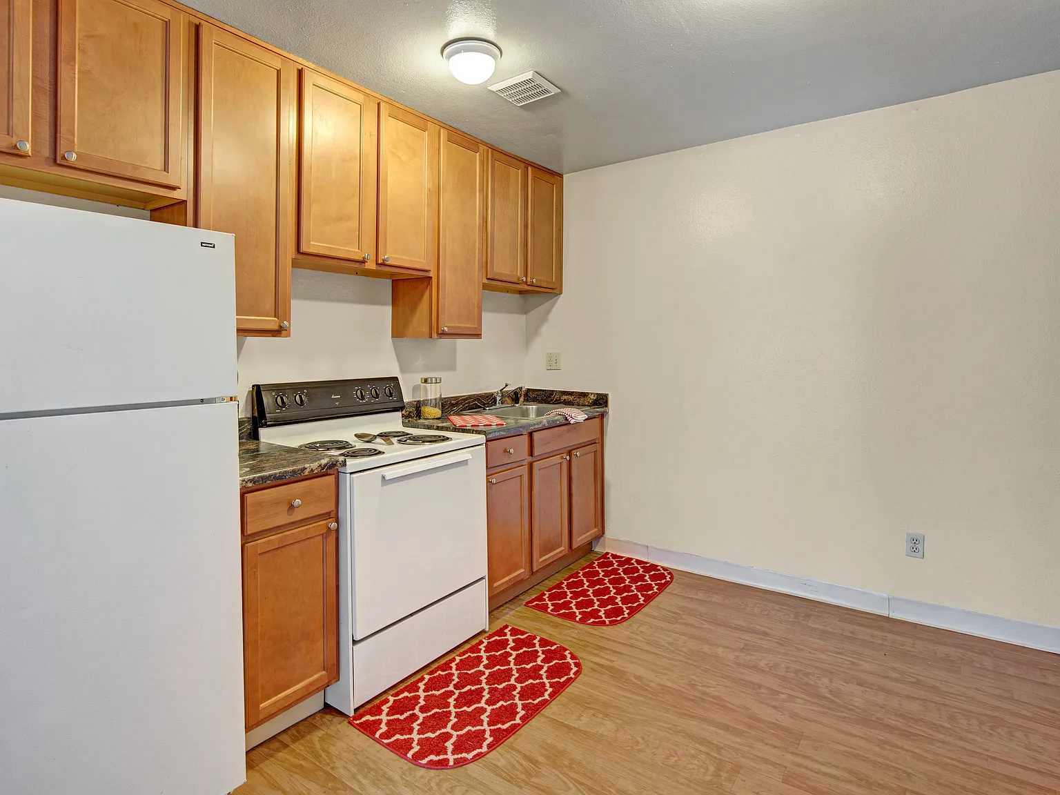 Conifer Grove — Photo 4