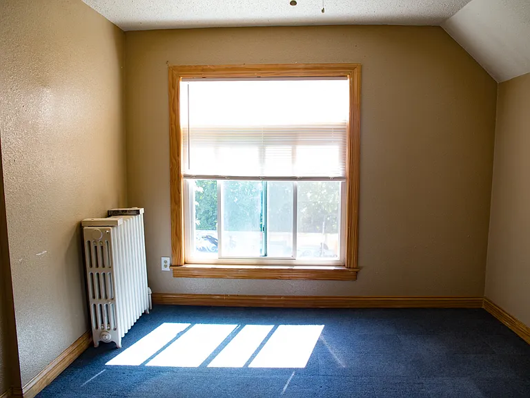 825 15th Ave SE #2 — Photo 8
