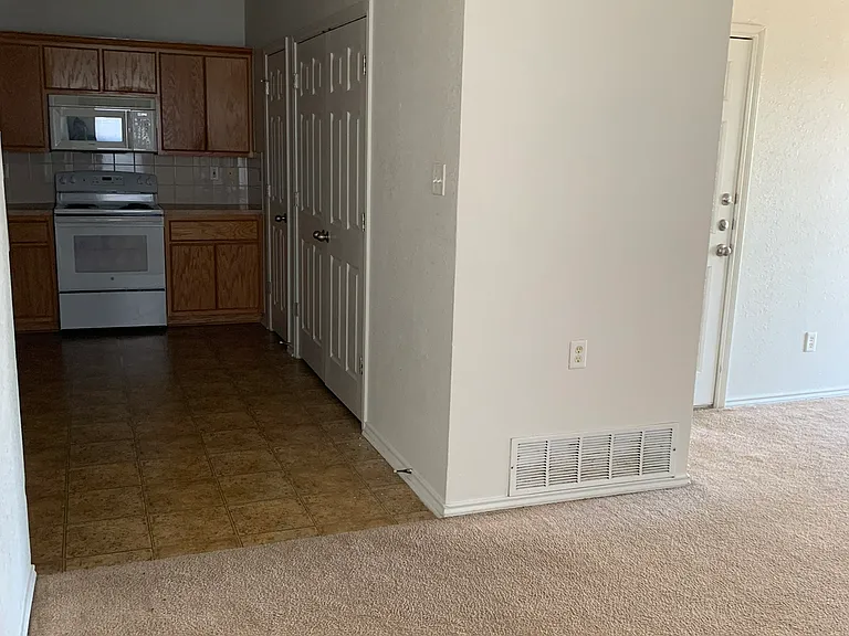 2916 Ashley Dr #2916 — Photo 7