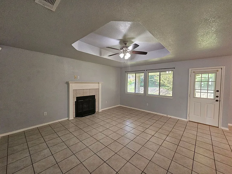4507 Twin Oaks Cir — Photo 6