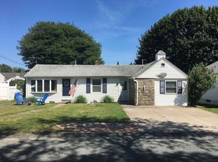 6 Frances Ave, Narragansett, RI 02882