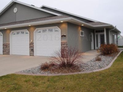 4823 44th St S, Fargo, ND, 58104