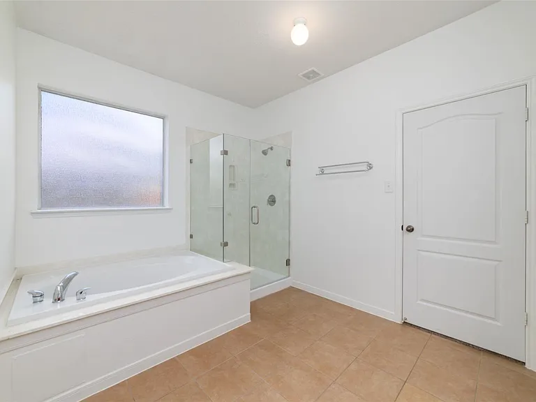 2618 Bridgestone Park Ln — Photo 28