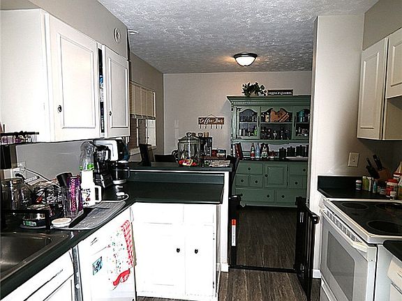 5th image of 4263 Maxlin Rd