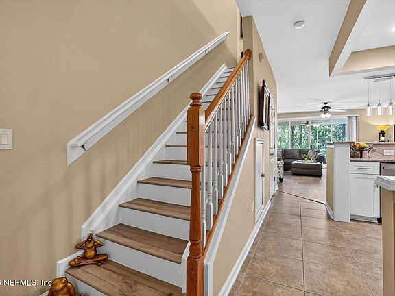 4th image of 4191 HIGHWOOD Drive