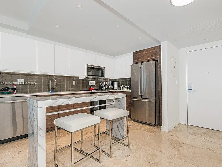 2301 Collins Ave #1117 — Photo 16
