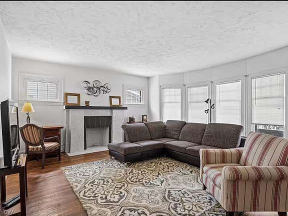 2nd image of 2609 Hampshire Rd