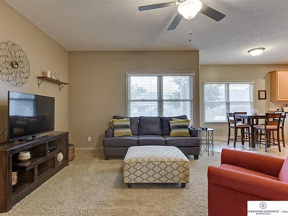 4th image of 15029 Laurel Ave