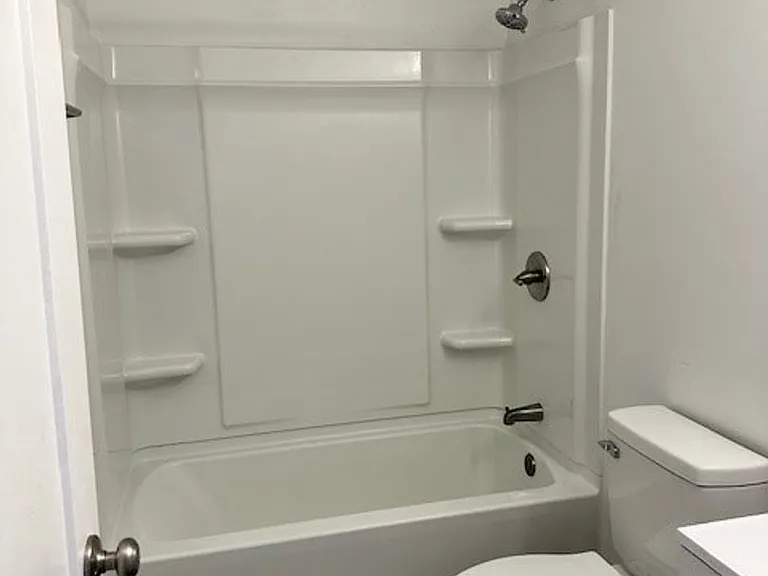 104 Northwood Ave — Photo 15