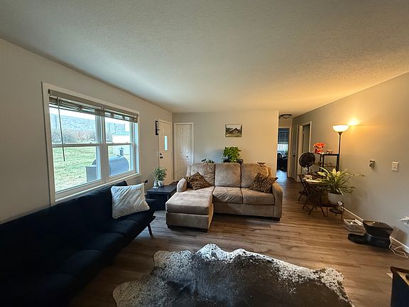 2nd image of 1473 Doman Dr APT 3