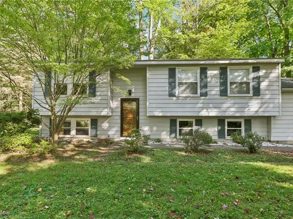 1625 Travers Rd, Madison, OH 44057
