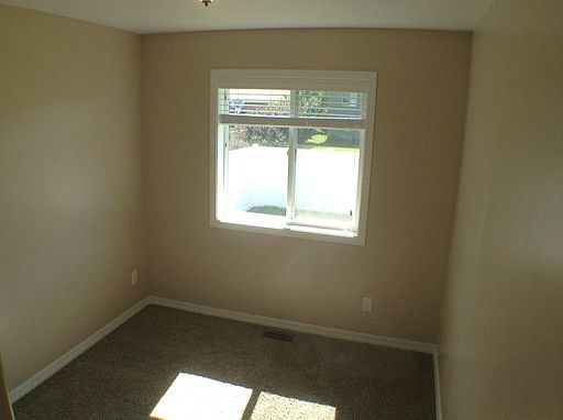 4th image of 151 S Railroad Ave #B