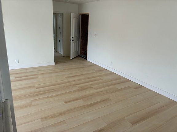 5th image of 241 Nieto Ave #B