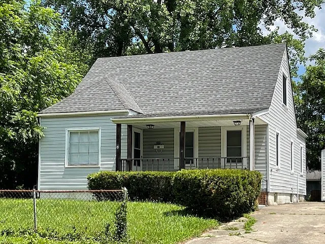2212 Sagamore Rd photo 1