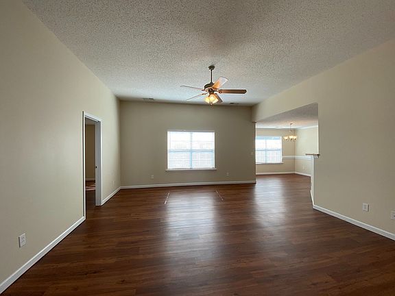 3rd image of 112 Bellevue Dr